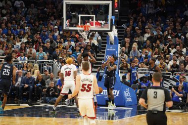 Orlando Magic 1 Şubat 2020 tarihinde Orlando Florida 'daki Amway Center' da Miami Heat 'e ev sahipliği yaptı.. 