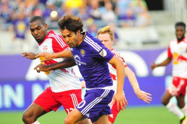 Orlando City SC, 6 Mayıs 2016 'da Orlando Florida' daki Dünya Kampı Stadyumu 'nda New York Red Bulls' a ev sahipliği yaptı.. 