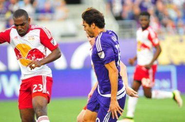 Orlando City SC, 6 Mayıs 2016 'da Orlando Florida' daki Dünya Kampı Stadyumu 'nda New York Red Bulls' a ev sahipliği yaptı.. 