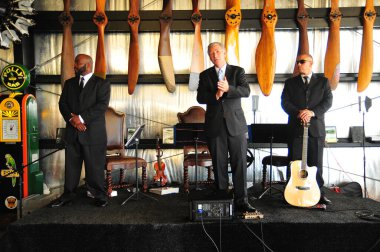 19 Eylül 2015 'te, Bebekler için Kahramanlar Sanford Florida' da bir bağış etkinliğine ev sahipliği yaptı..  