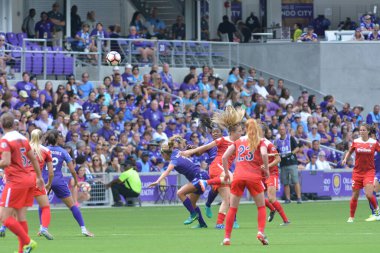 Orlando Pride 22 Nisan 2017 'de Orlando City Stadyumu' nda Washington Spirit 'e ev sahipliği yaptı..  