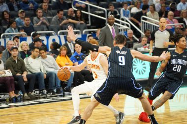 Orlando Magic 30 Aralık 2019 tarihinde Orlando, Florida 'daki Amway Center' da Atlanta Hawks 'a ev sahipliği yaptı.
