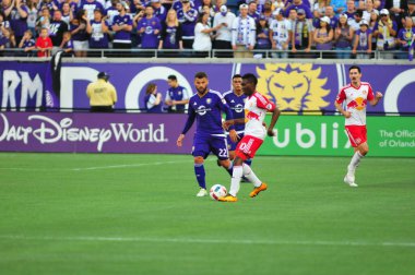 Orlando City SC, 6 Mayıs 2016 'da Orlando Florida' daki Dünya Kampı Stadyumu 'nda New York Red Bulls' a ev sahipliği yaptı.. 
