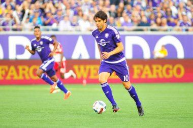 Orlando City SC, 6 Mayıs 2016 'da Orlando Florida' daki Dünya Kampı Stadyumu 'nda New York Red Bulls' a ev sahipliği yaptı.. 