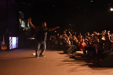 Crossover Kilisesi, 6 Ekim 2018 'de Tampa Florida' daki Crossover Kilisesi 'nde iki yıllık lezzet festivaline ev sahipliği yapıyor..  