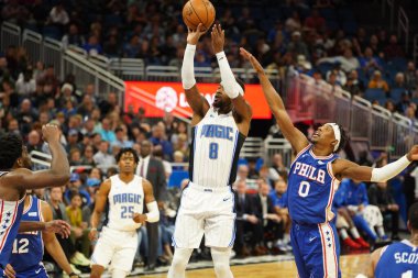 Orlando Magic 27 Aralık 2019 Cuma günü Orlando, Florida 'daki Amway Arena' da Philadelphia 76ers 'a ev sahipliği yapıyor..