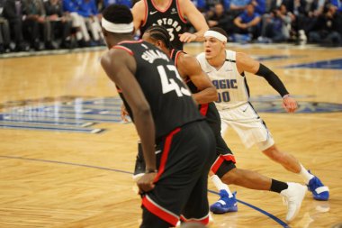 Orlando Magic 21 Nisan 2019 tarihinde Orlando Florida 'daki Amway Arena' da düzenlenen NBA Playoff 1 'de Toronto Rapçileri' ne ev sahipliği yapıyor..