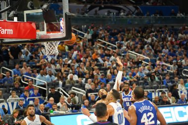 Orlando Magic 13 Ekim 2019 'da Florida, Orlando' daki Amway Center 'da Philadelphia 76ers' a ev sahipliği yaptı..