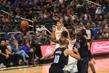 Orlando Magic, 19 Ocak 2019 Cumartesi günü Orlando Florida 'daki Amway Arena' da Milwaukee Doları 'na ev sahipliği yapıyor..