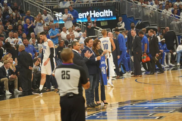 Orlando Magic Empfängt Die Toronto Rapters Während Der Nba Playoff — Stockfoto