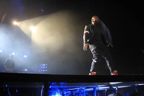 Singer Usher Performs Amway Center Orlando Florida December 2014 — Stock Photo, Image