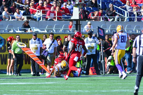 Lsu Enfrenta Louisville Durante 71St Citrus Bowl Camping World Stadium — Fotografia de Stock