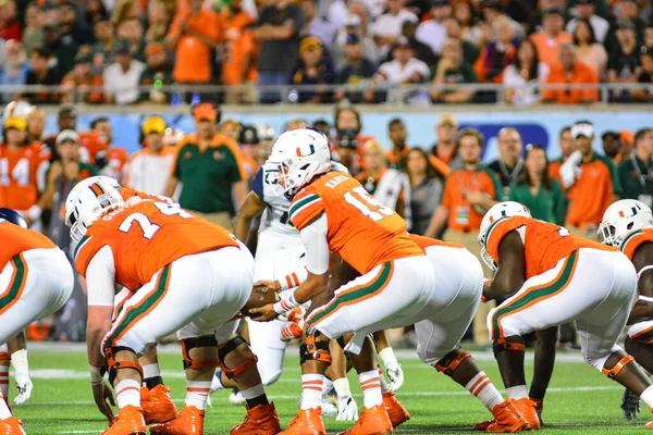 West Virginia Mountaineers Szembesülnek Miami Hurricanes Alatt 71St Russell Bowl — Stock Fotó