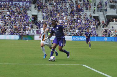 Orlando City 15 Nisan 2017 'de Florida, Orlando' daki Citrus Bowl 'da Los Angeles Galaksisine ev sahipliği yaptı..  