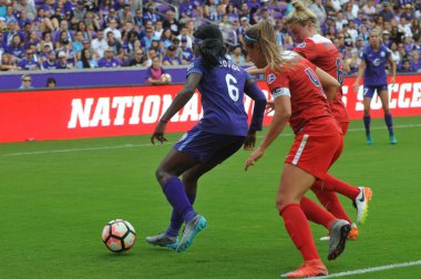 Orlando Pride 22 Nisan 2017 'de Orlando City Stadyumu' nda Washington Spirit 'e ev sahipliği yaptı..  