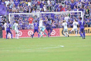 Orlando City 15 Nisan 2017 'de Florida, Orlando' daki Citrus Bowl 'da Los Angeles Galaksisine ev sahipliği yaptı..  
