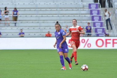 Orlando Pride 22 Nisan 2017 'de Orlando City Stadyumu' nda Washington Spirit 'e ev sahipliği yaptı.. 