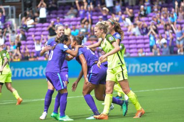 Orlando Pride 21 Temmuz 2018 'de Orlando Florida' daki Exploria Stadyumu 'nda Seattle Reign FC' ye ev sahipliği yapmaktadır. Fotoğraf: Marty Jean-Louis
