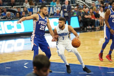 Orlando Magic 13 Ekim 2019 'da Florida, Orlando' daki Amway Center 'da Philadelphia 76ers' a ev sahipliği yaptı..  