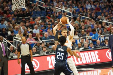 Orlando Magic 30 Aralık 2019 tarihinde Orlando, Florida 'daki Amway Center' da Atlanta Hawks 'a ev sahipliği yaptı.