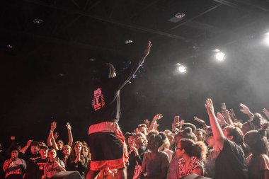 Crossover Kilisesi, 6 Ekim 2018 'de Tampa Florida' daki Crossover Kilisesi 'nde iki yıllık lezzet festivaline ev sahipliği yapıyor..  