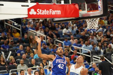 Orlando Magic 13 Ekim 2019 'da Florida, Orlando' daki Amway Center 'da Philadelphia 76ers' a ev sahipliği yaptı..
