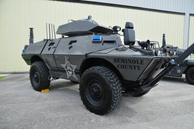 19 Eylül 2015 'te, Bebekler için Kahramanlar Sanford Florida' da bir bağış etkinliğine ev sahipliği yaptı..  