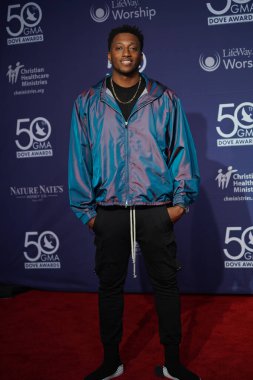 15 Ekim 2019 'da Nashville, Tennessee' deki Linbscome Üniversitesi 'nde verilen 50. GMA Dove Ödülleri sırasında kırmızı halı.