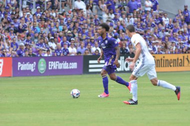 Orlando City 15 Nisan 2017 'de Florida, Orlando' daki Citrus Bowl 'da Los Angeles Galaksisine ev sahipliği yaptı.. 