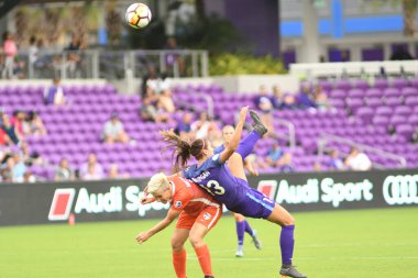 Orlando Pride, 22 Nisan 2018 'de Florida, Orlando' daki Exploria Stadyumu 'nda Houston Dash' e ev sahipliği yaptı..  