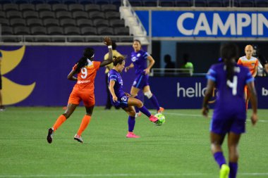 Orlando Pride sunucusu Houston Dash 23 Haziran 2016 'da Orlando Florida' daki Dünya Kampı Stadyumu 'nda..