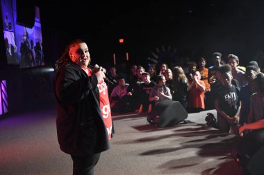 Crossover Kilisesi, 6 Ekim 2018 'de Tampa Florida' daki Crossover Kilisesi 'nde iki yıllık lezzet festivaline ev sahipliği yapıyor..  