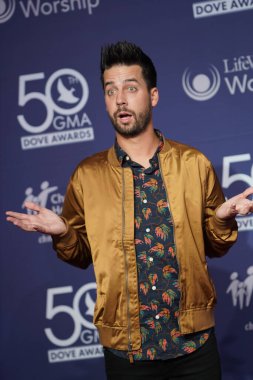 15 Ekim 2019 'da Nashville, Tennessee' deki Linbscome Üniversitesi 'nde verilen 50. GMA Dove Ödülleri sırasında kırmızı halı. 