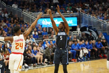 Orlando Magic 30 Aralık 2019 tarihinde Orlando, Florida 'daki Amway Center' da Atlanta Hawks 'a ev sahipliği yaptı.