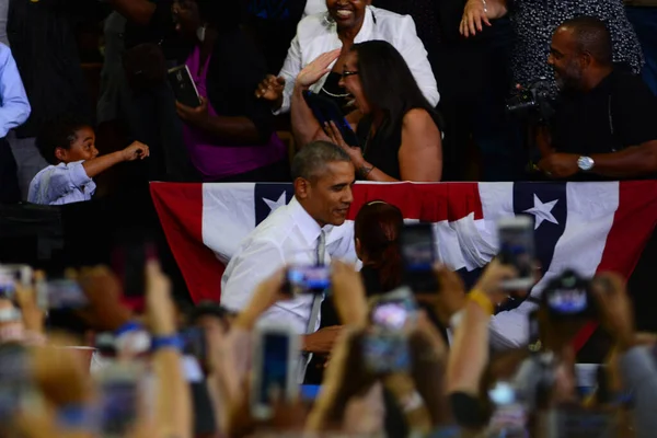 Président Barack Obama Organise Rassemblement Campagne Pour Candidate Présidentielle Hillary — Photo