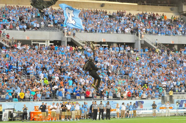 Kuzey Carolina 29 Aralık 2015 tarihinde Orlando Florida 'daki Kamp Dünya Stadyumu' nda oynanan Russell Atletizm Kupası 'nda Baylor ile karşılaşacak..