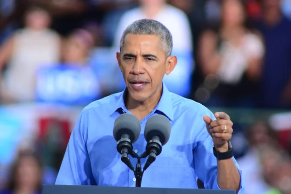 Président Barack Obama Prend Parole Lors Rassemblement Campagne Stade Osceola — Photo