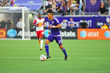 Orlando City SC, 6 Mayıs 2016 'da Orlando Florida' daki Dünya Kampı Stadyumu 'nda New York Red Bulls' a ev sahipliği yaptı..  