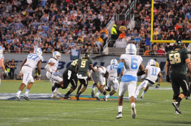 Kuzey Carolina 29 Aralık 2015 tarihinde Orlando Florida 'daki Kamp Dünya Stadyumu' nda oynanan Russell Atletizm Kupası 'nda Baylor ile karşılaşacak..