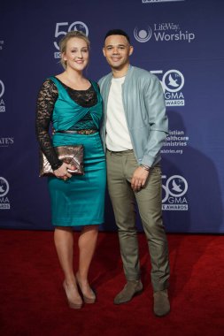 15 Ekim 2019 'da Nashville, Tennessee' deki Linbscome Üniversitesi 'nde verilen 50. GMA Dove Ödülleri sırasında kırmızı halı. 