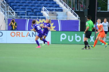 Orlando Pride sunucusu Houston Dash 23 Haziran 2016 'da Orlando Florida' daki Dünya Kampı Stadyumu 'nda..