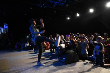 Crossover Kilisesi, 6 Ekim 2018 'de Tampa Florida' daki Crossover Kilisesi 'nde iki yıllık lezzet festivaline ev sahipliği yapıyor..  