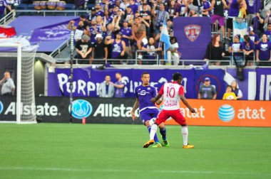 Orlando City SC, 6 Mayıs 2016 'da Orlando Florida' daki Dünya Kampı Stadyumu 'nda New York Red Bulls' a ev sahipliği yaptı.. 