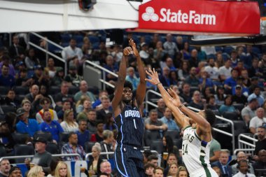 Orlando Magic, Orlando, Florida, ABD 'deki Amway Center' da Milwaukee Bucks 'a ev sahipliği yapıyor. 1 Kasım 2019.  