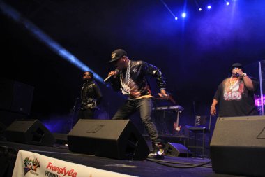 R & B Şarkıcıları Keith Sweat, Jagged Edge, Dru Hill ve Sisqo 15 Kasım 2014 'te Orlando Florida' daki CFE Arena 'da sahne aldılar..  