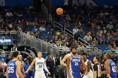 Orlando Magic 27 Aralık 2019 Cuma günü Orlando, Florida 'daki Amway Arena' da Philadelphia 76ers 'a ev sahipliği yapıyor..