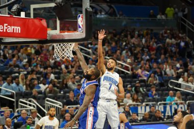 Orlando Magic 13 Ekim 2019 'da Florida, Orlando' daki Amway Center 'da Philadelphia 76ers' a ev sahipliği yaptı..  