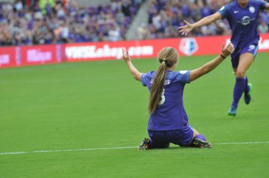 Orlando Pride 22 Nisan 2017 'de Orlando City Stadyumu' nda Washington Spirit 'e ev sahipliği yaptı..  
