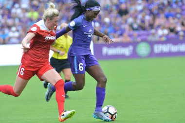 Orlando Pride 22 Nisan 2017 'de Orlando City Stadyumu' nda Washington Spirit 'e ev sahipliği yaptı..  