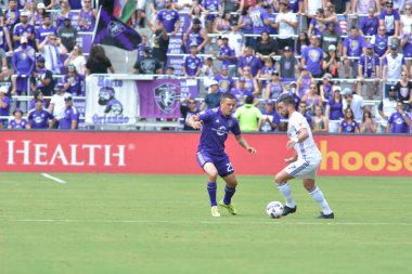 Orlando City 15 Nisan 2017 'de Florida, Orlando' daki Citrus Bowl 'da Los Angeles Galaksisine ev sahipliği yaptı.. 